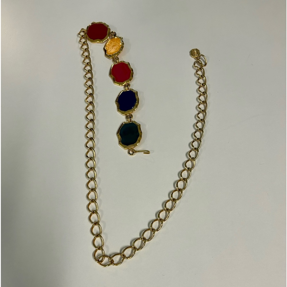 Gold metal chain belt, 5 vibrant-colored embellishments. Made in Mexico.